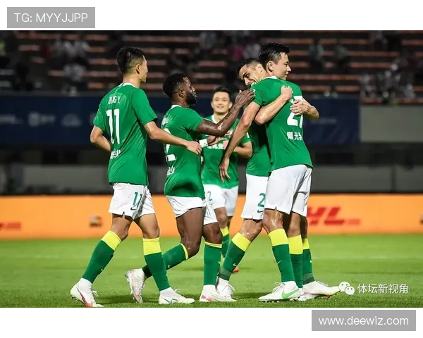 重庆足球队以55分领跑总决赛积分榜展现强劲实力与团队合作精神